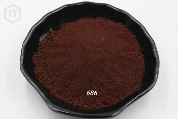 Iron Oxide Brown 686
