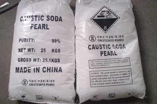 Caustic Soda Liquid CAS No. 1310-73-2 Food Grade Sodium Hydroxide - China Caustic  Soda Flake, Caustic Soda Pearls